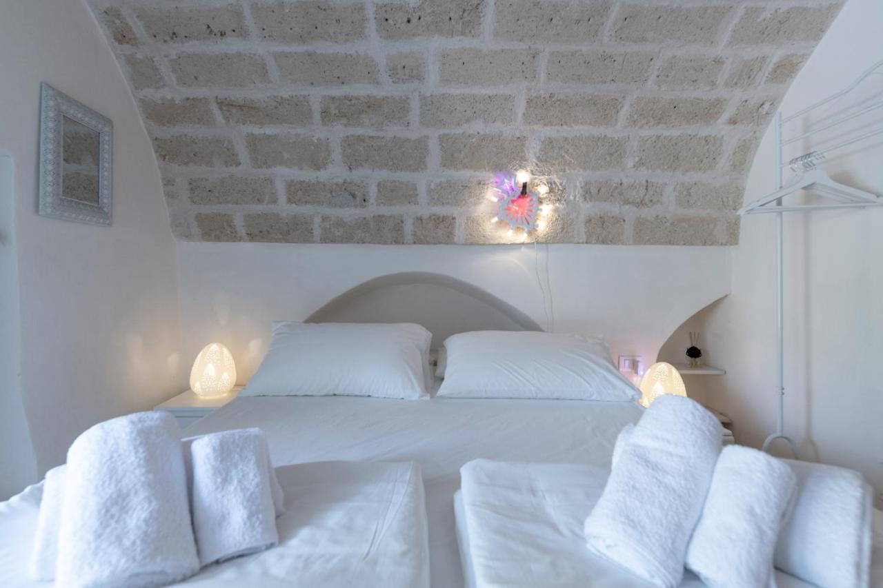 B&B Trulli Moonlight Da Grace Ostuni Buitenkant foto