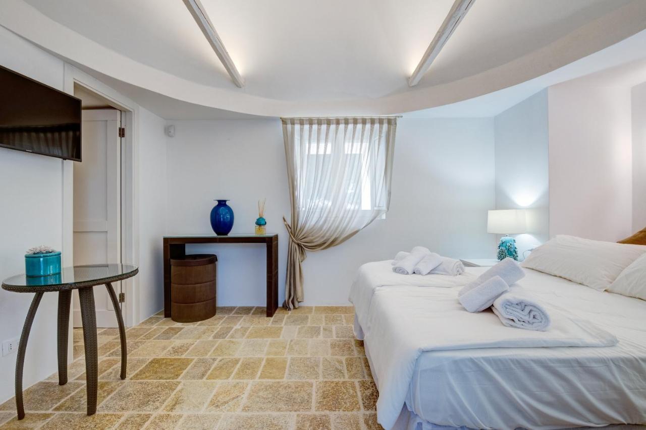 B&B Trulli Moonlight Da Grace Ostuni Buitenkant foto